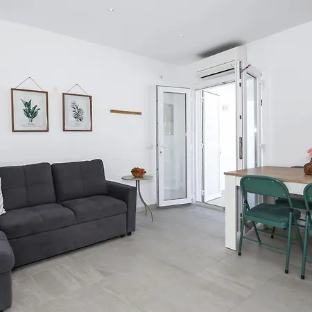 Izarenar Tatil Evi *